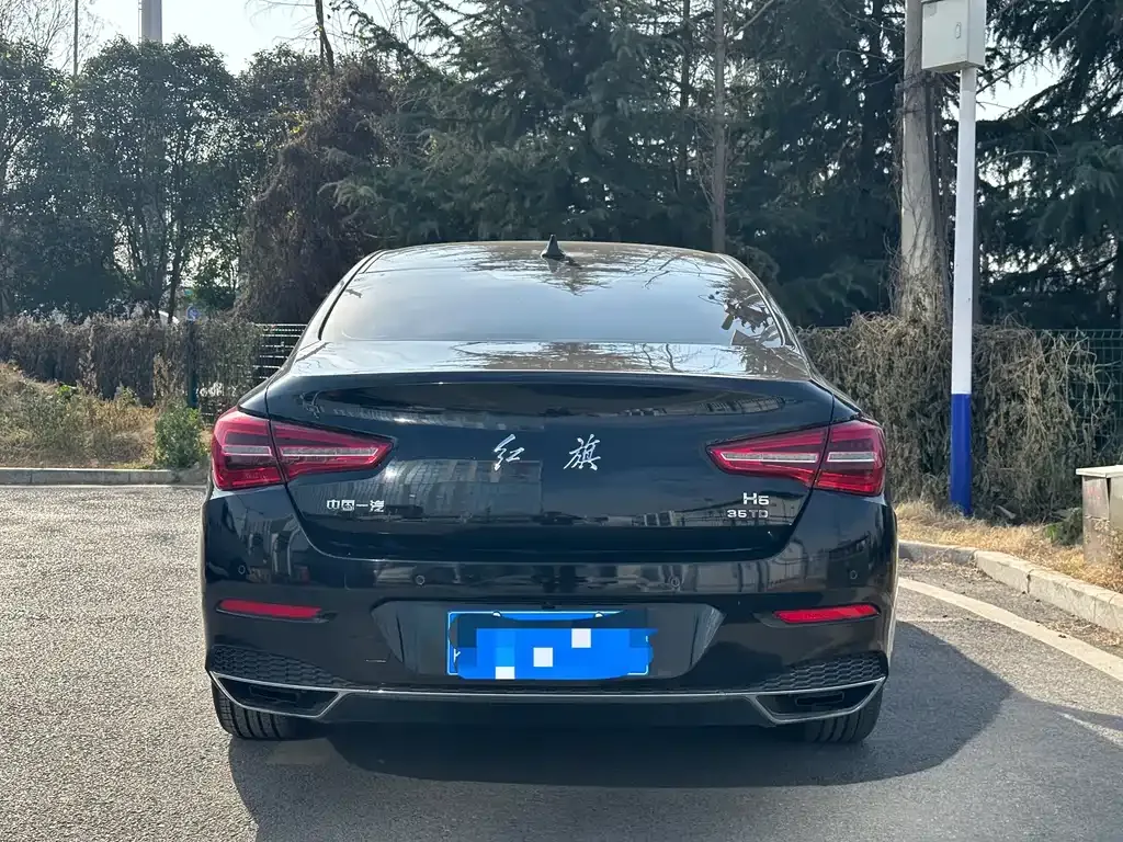 Hongqi H5 — фото 8