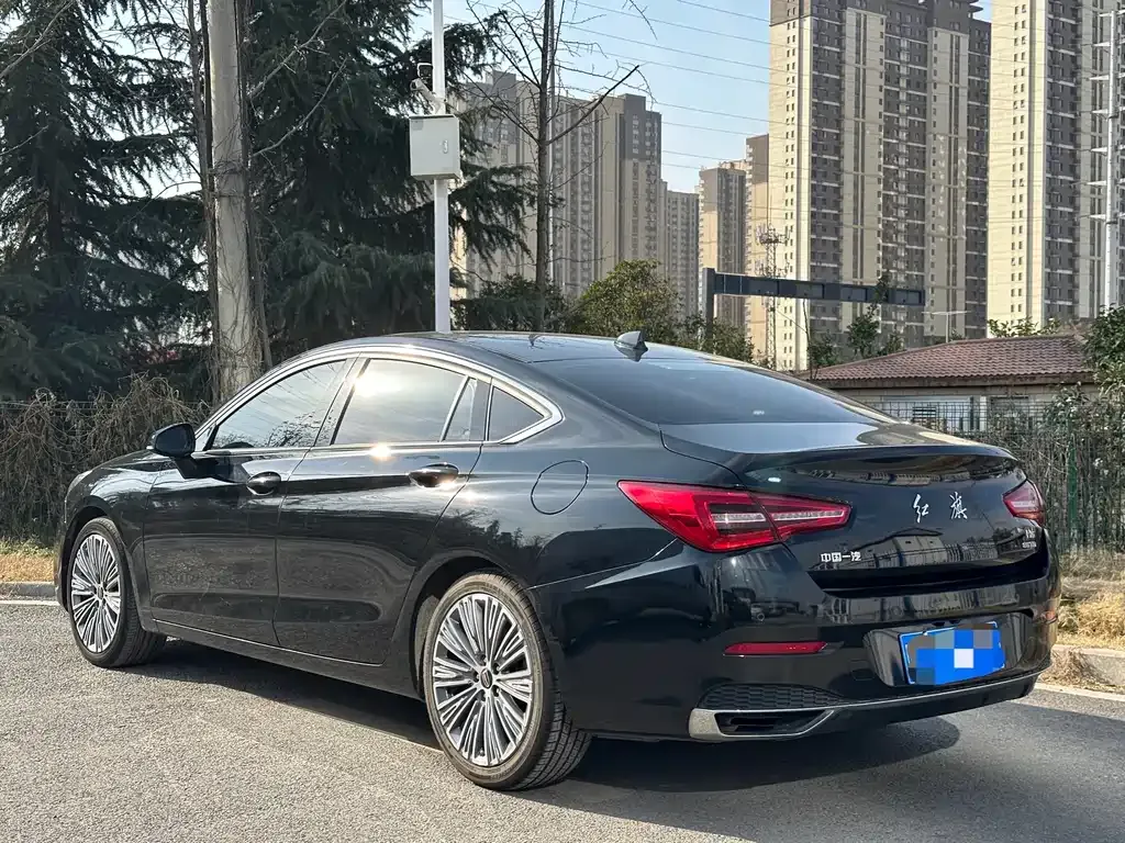 Hongqi H5 — фото 4