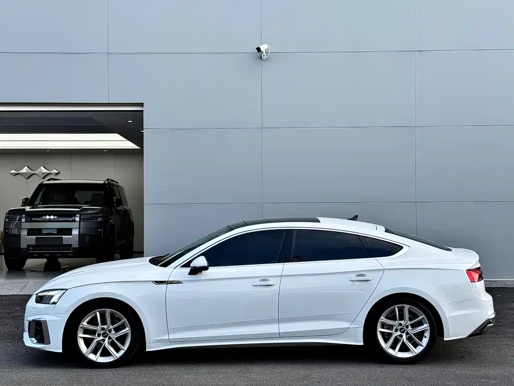Audi A5 (Import) — фото 2