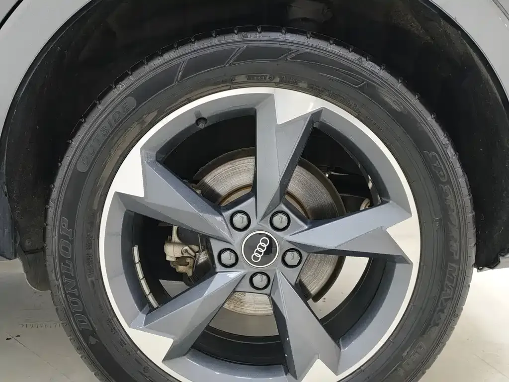 Audi Q3 2021 из CN, фото 9
