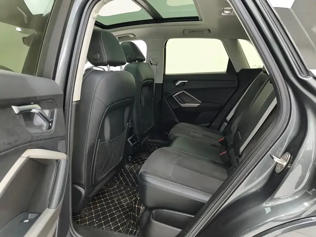 Audi Q3 2021 из CN, фото 8