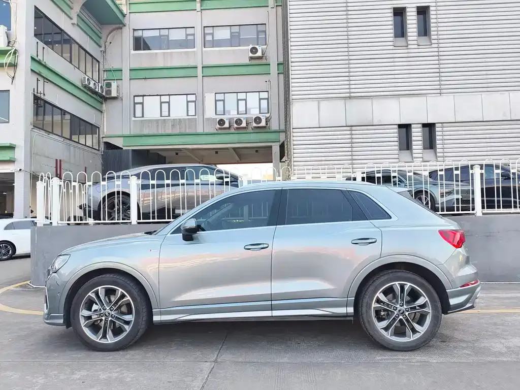 Audi Q3 2022 из CN, фото 3