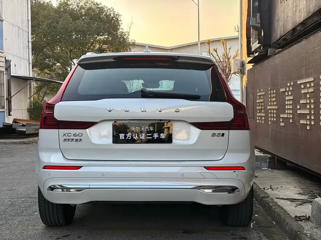 Volvo XC60 — фото 4