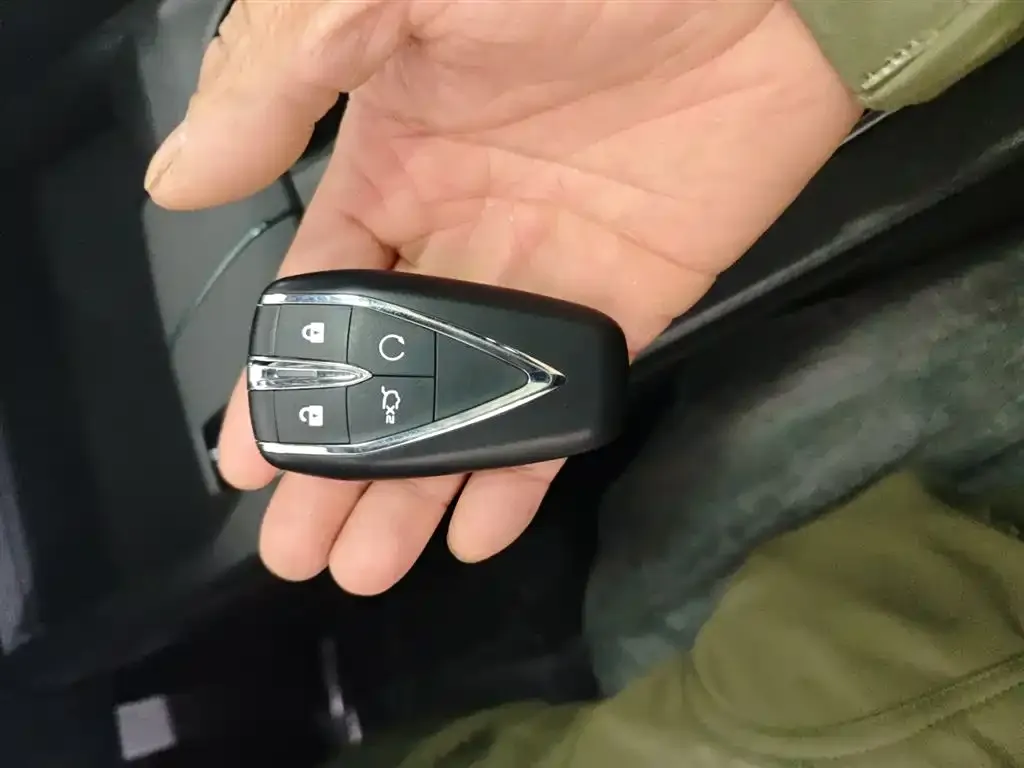 Changan UNI-V iDD 2025 из CN, фото 2