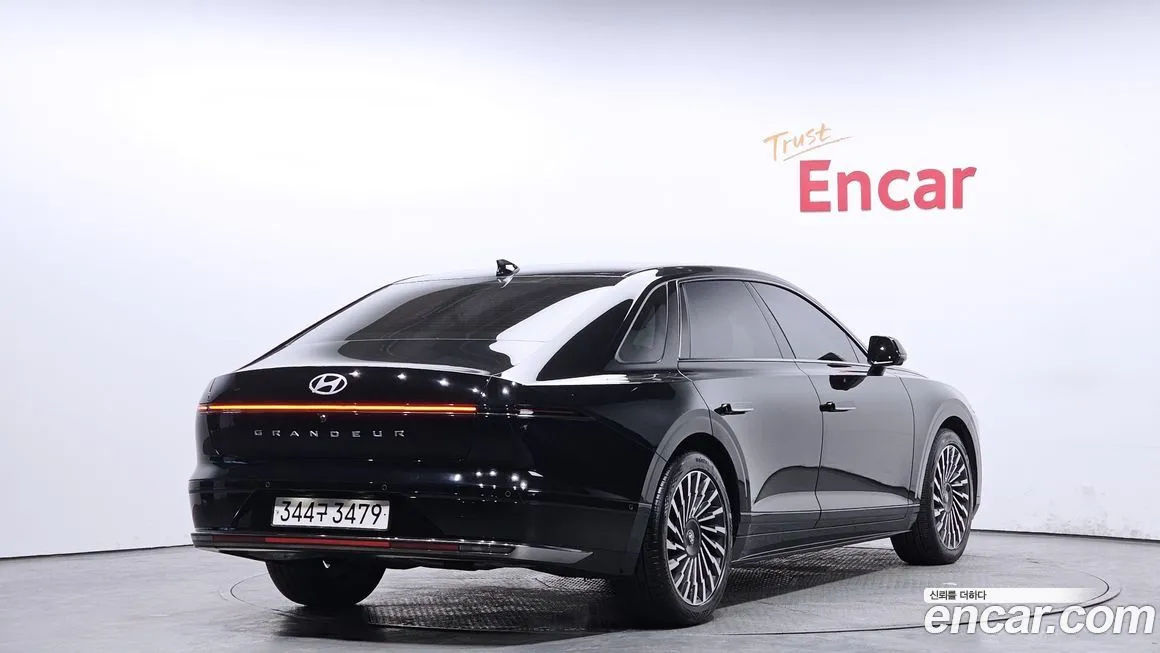 Hyundai Grandeur — фото 2