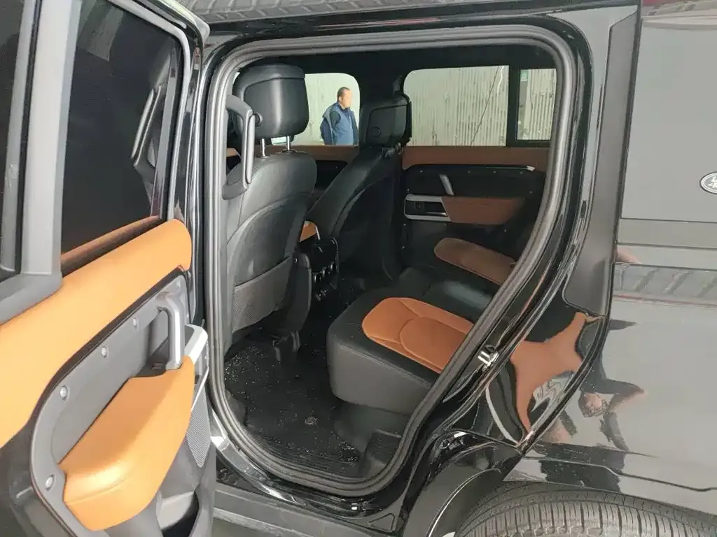 Land Rover Defender — фото 2