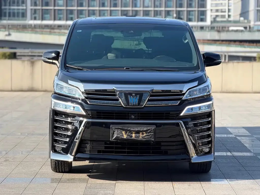 Toyota Vellfire — фото 4