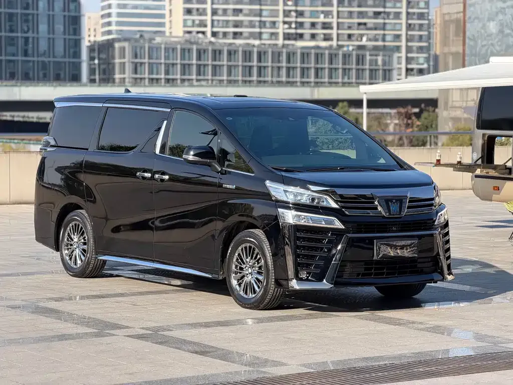 Toyota Vellfire — фото 5