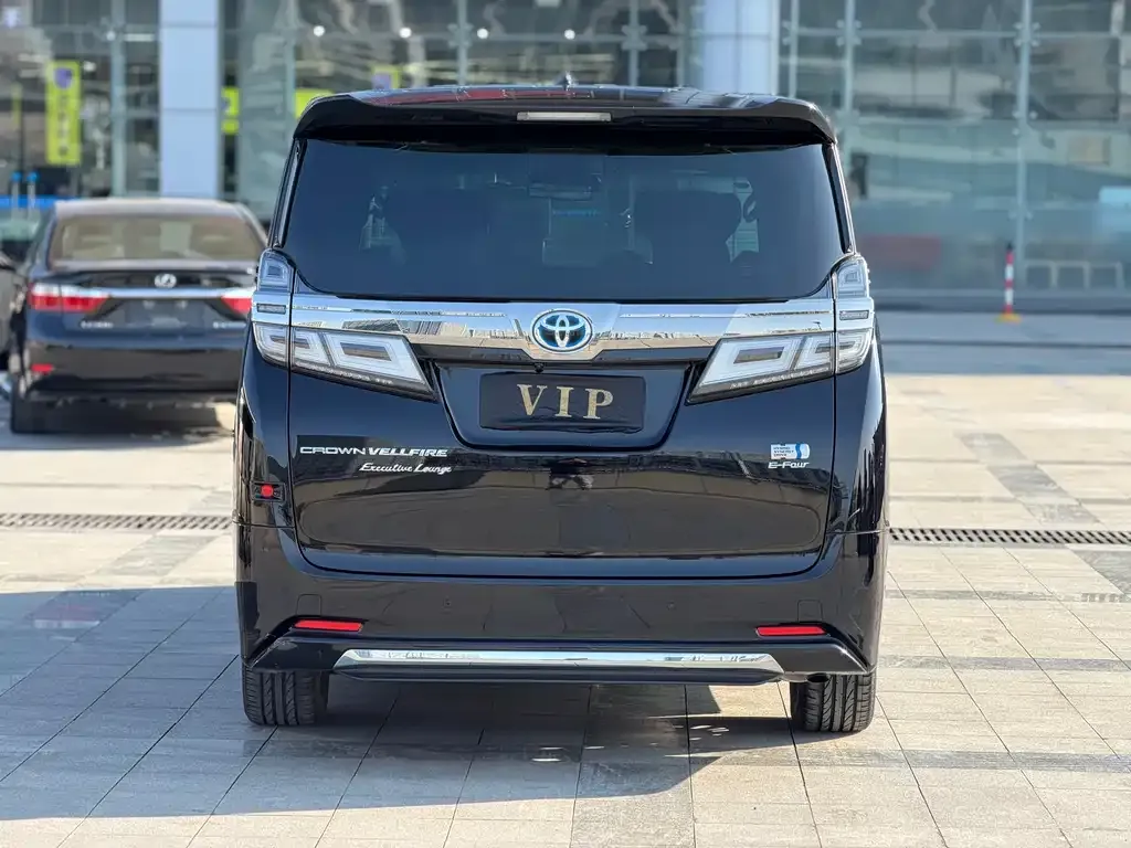 Toyota Vellfire — фото 9