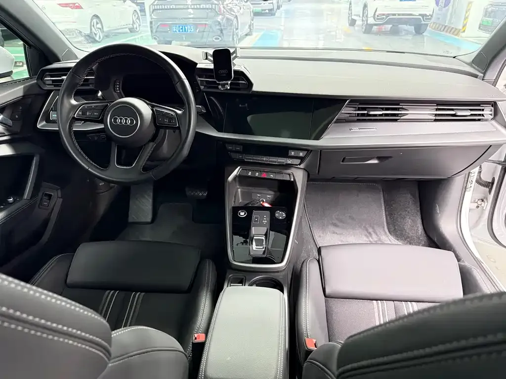 Audi A3 2023 из CN, фото 8