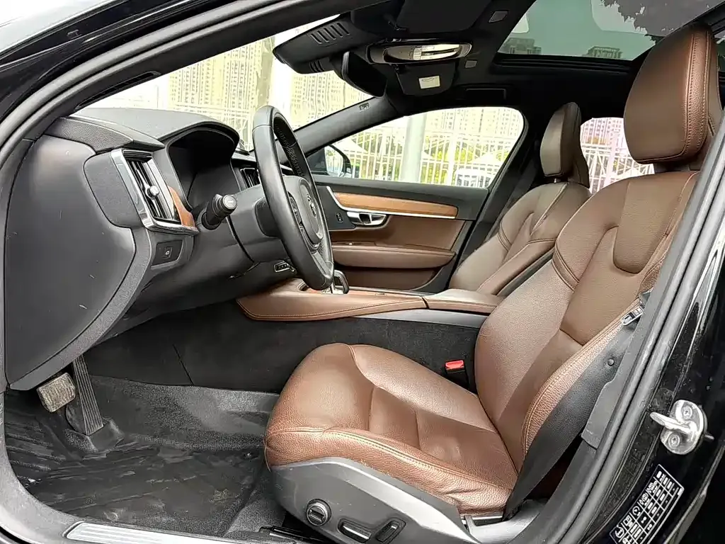 Volvo S90 2022 из CN, фото 7