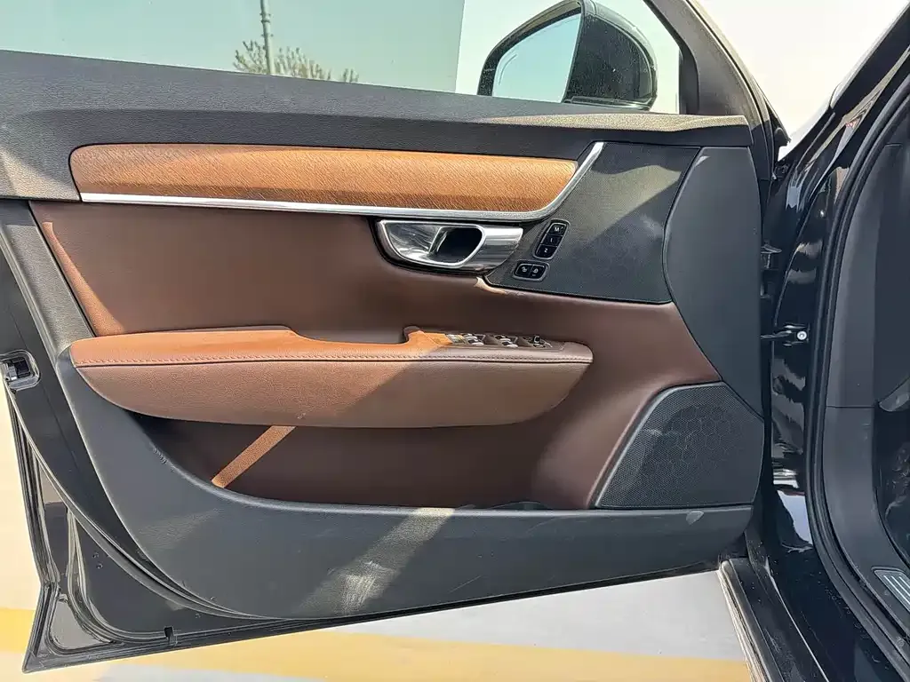 Volvo S90 2022 из CN, фото 6