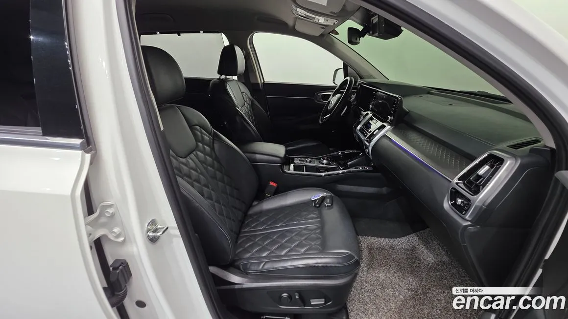 Kia Sorento — фото 7