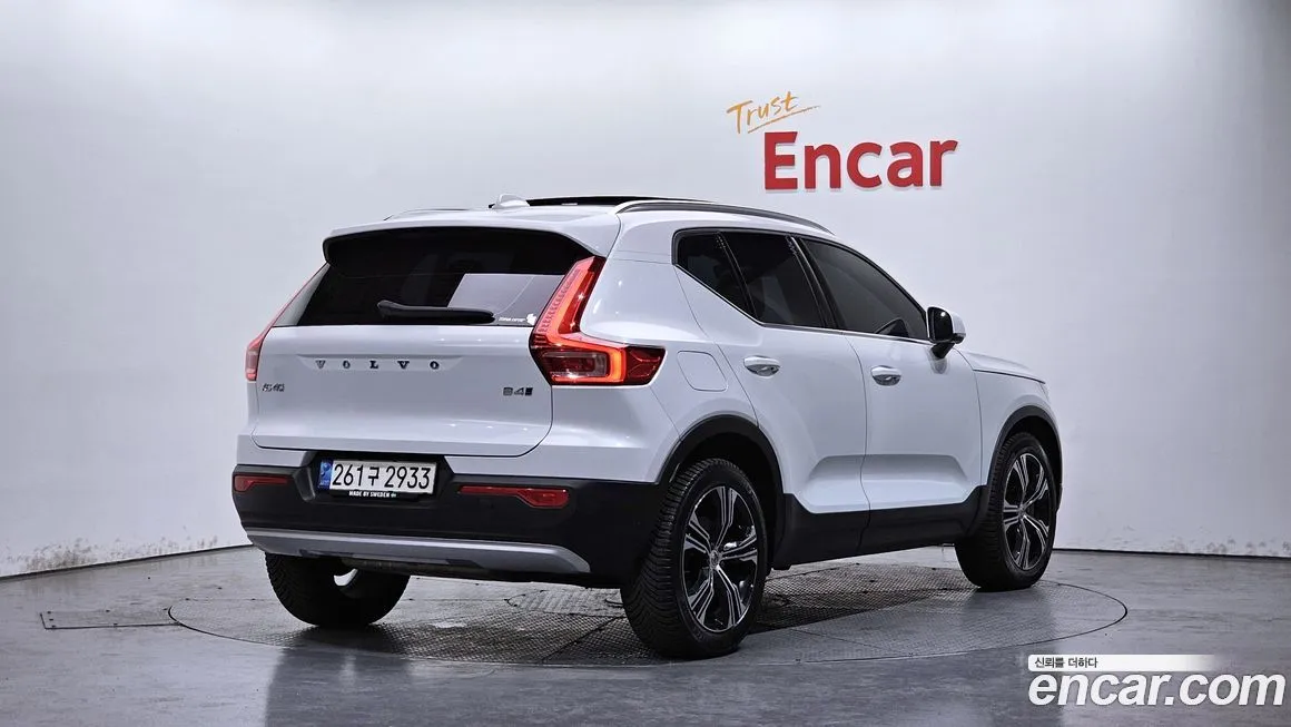 Volvo XC40 — фото 2