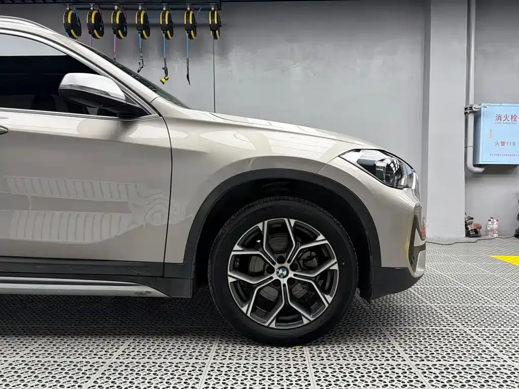 BMW X1 — фото 10