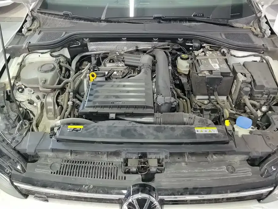 Volkswagen Golf 2024 из CN, фото 9