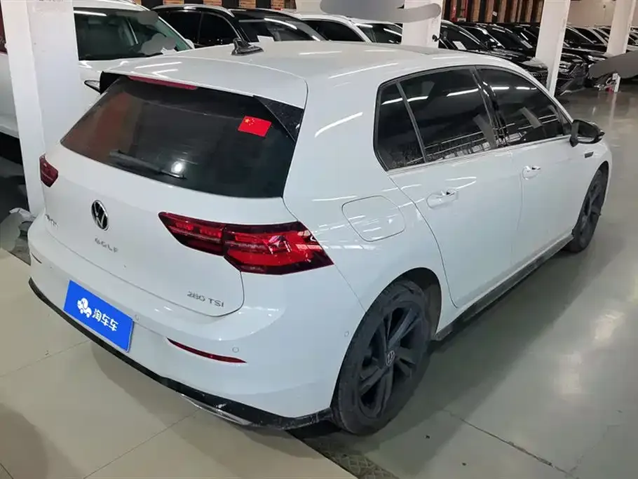 Volkswagen Golf 2024 из CN, фото 8
