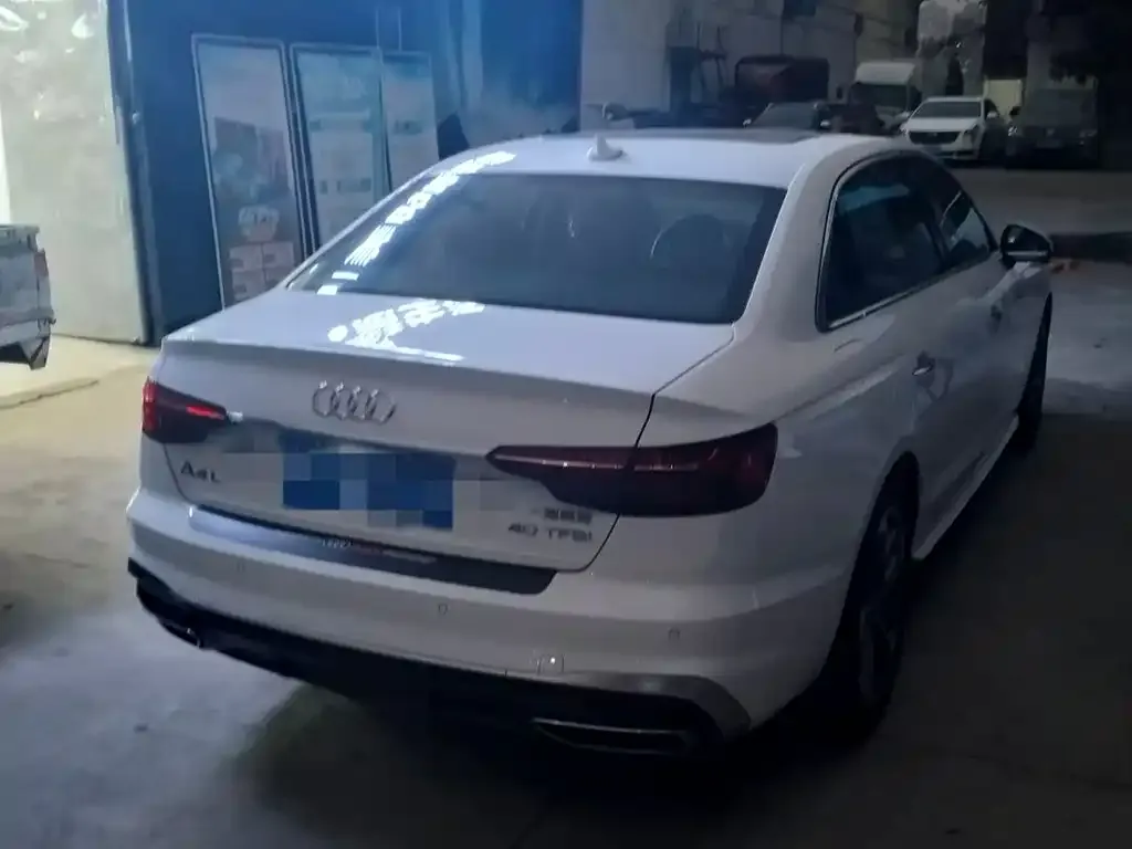 Audi A4L 2024 из CN, фото 4