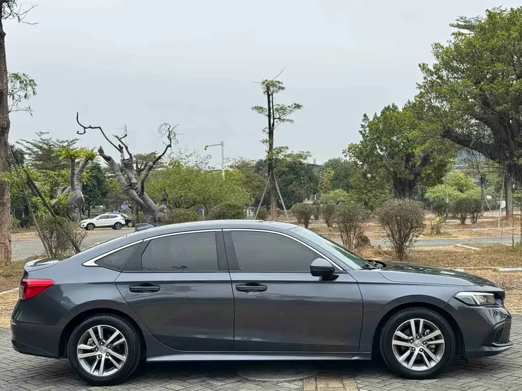 Honda Civic — фото 10