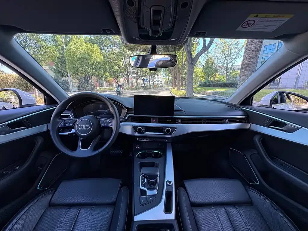 Audi A4L 2022 из CN, фото 8