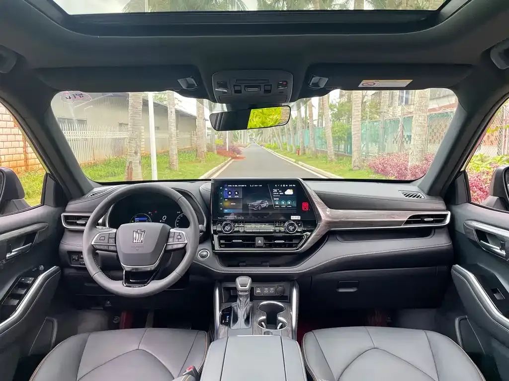 Toyota Crown Kluger 2025 из CN, фото 5