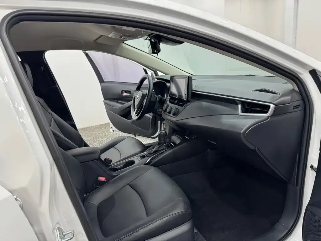 Toyota Corolla 2023 из CN, фото 3