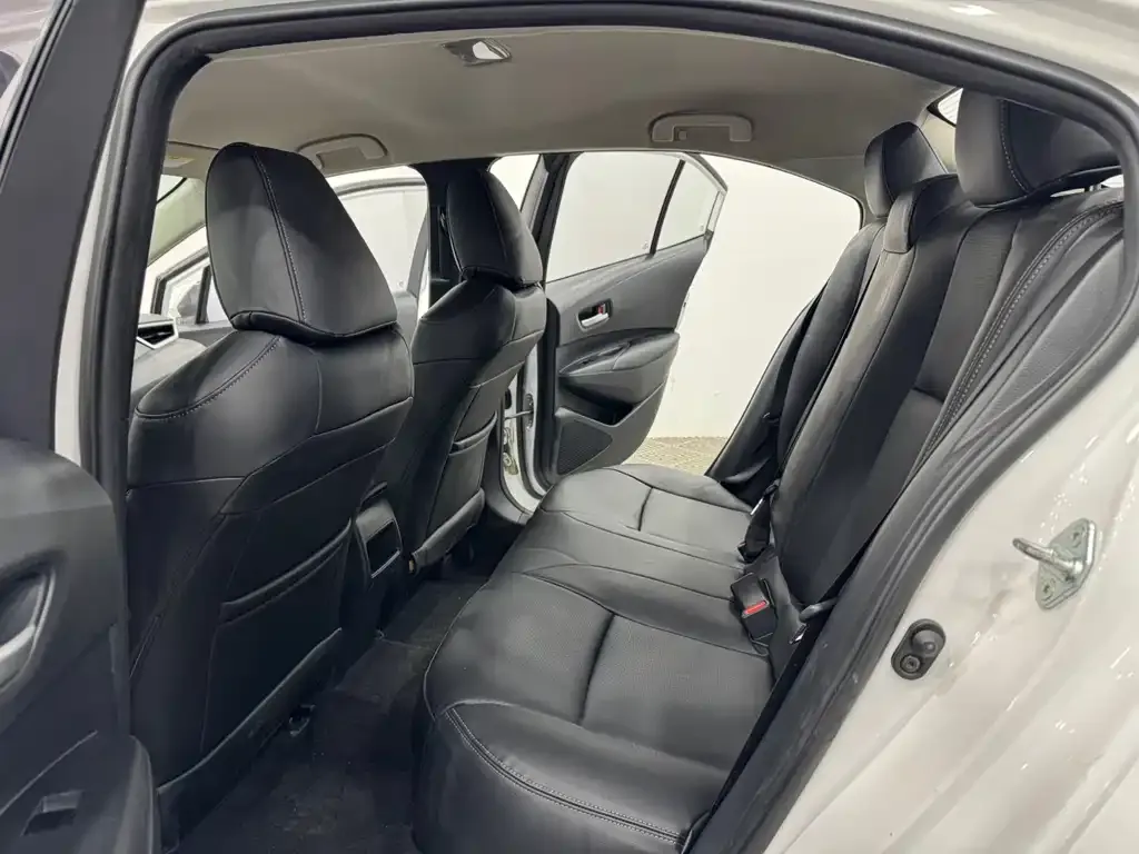 Toyota Corolla 2023 из CN, фото 5