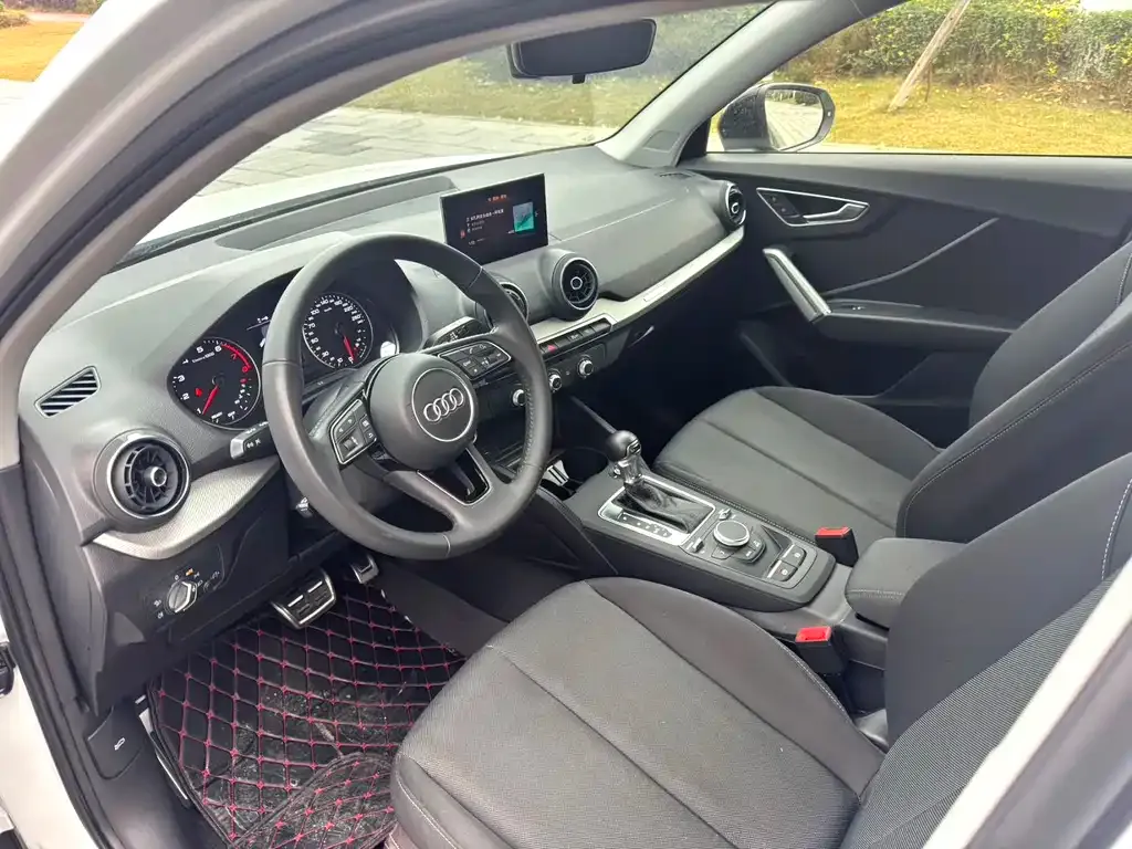 Audi Q2L 2021 из CN, фото 6