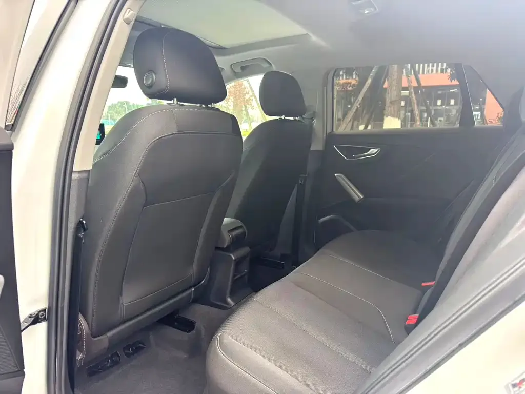 Audi Q2L 2021 из CN, фото 2