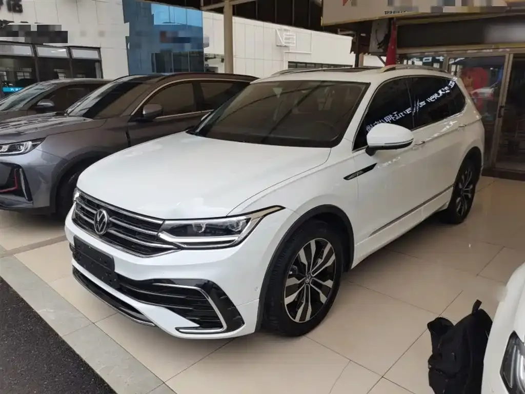 Volkswagen Tiguan L 2023 из CN, фото 3