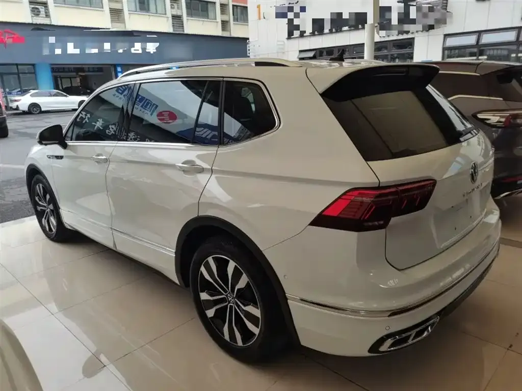 Volkswagen Tiguan L 2023 из CN, фото 4