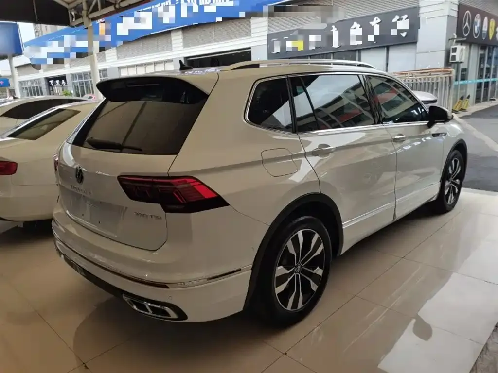 Volkswagen Tiguan L 2023 из CN, фото 9