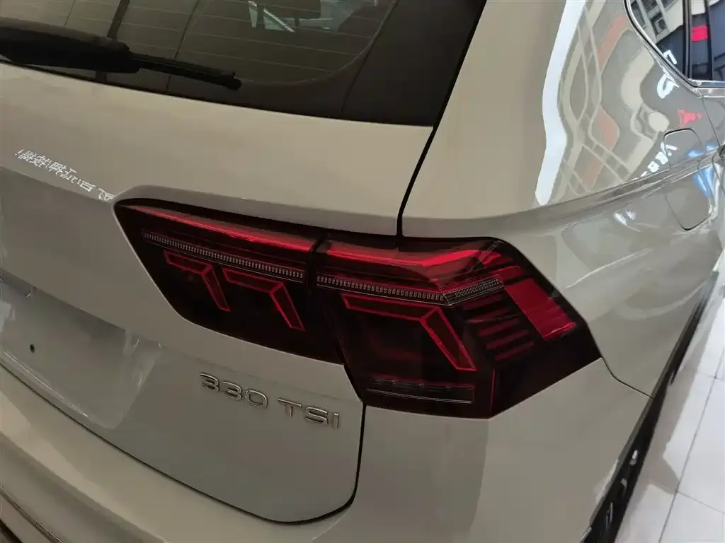 Volkswagen Tiguan L 2023 из CN, фото 2