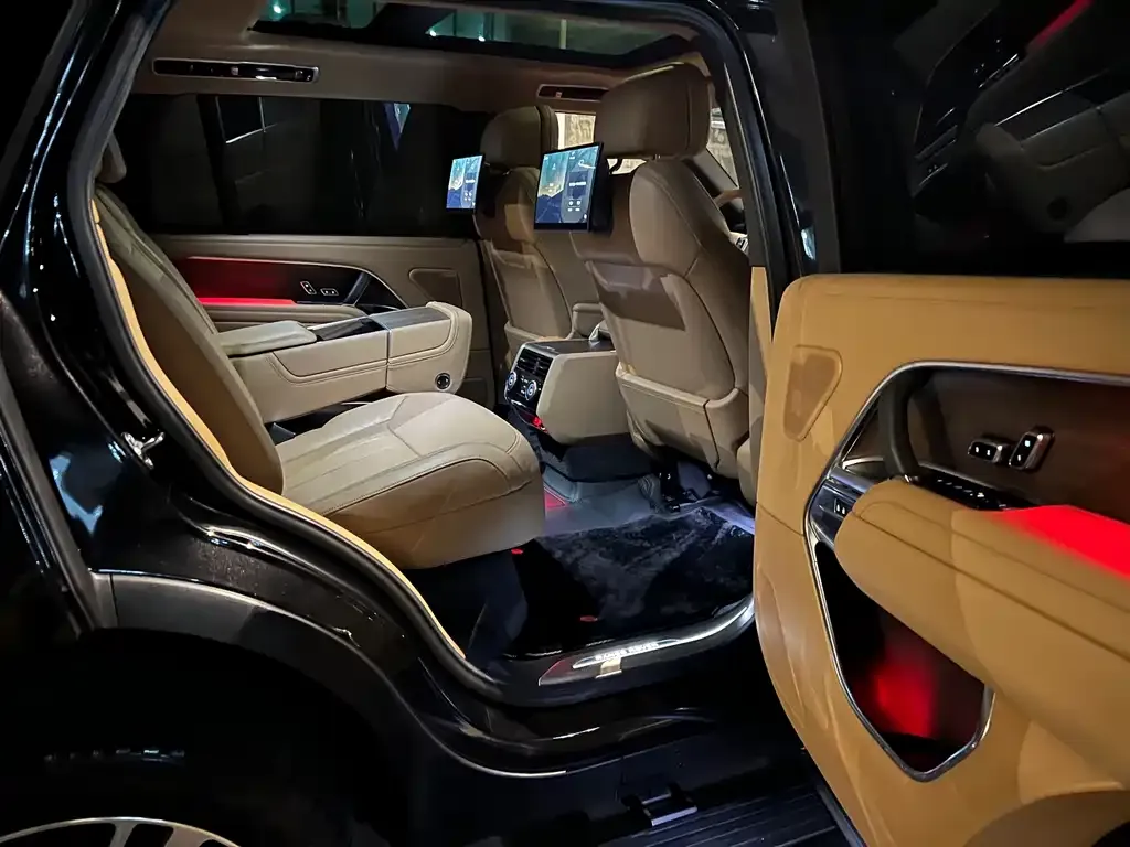 Land Rover Range Rover 2024 из CN, фото 2