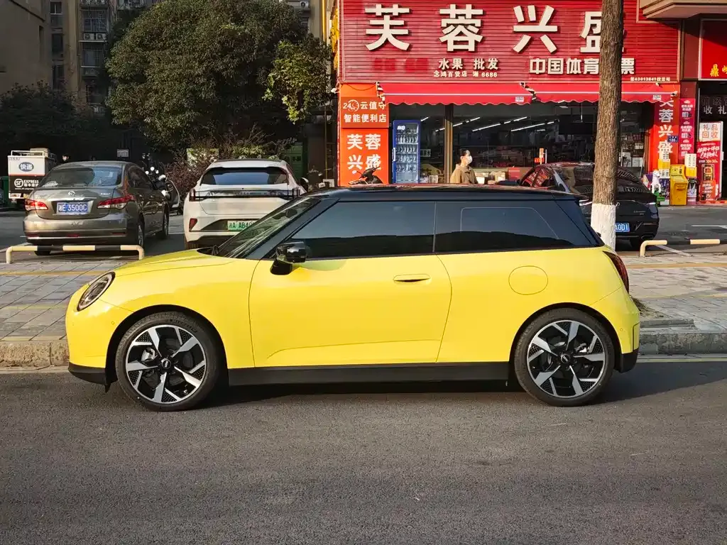 MINI Cooper EV 2024 из CN, фото 9