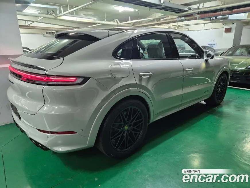 Porsche Cayenne 2025 из KR, фото 5