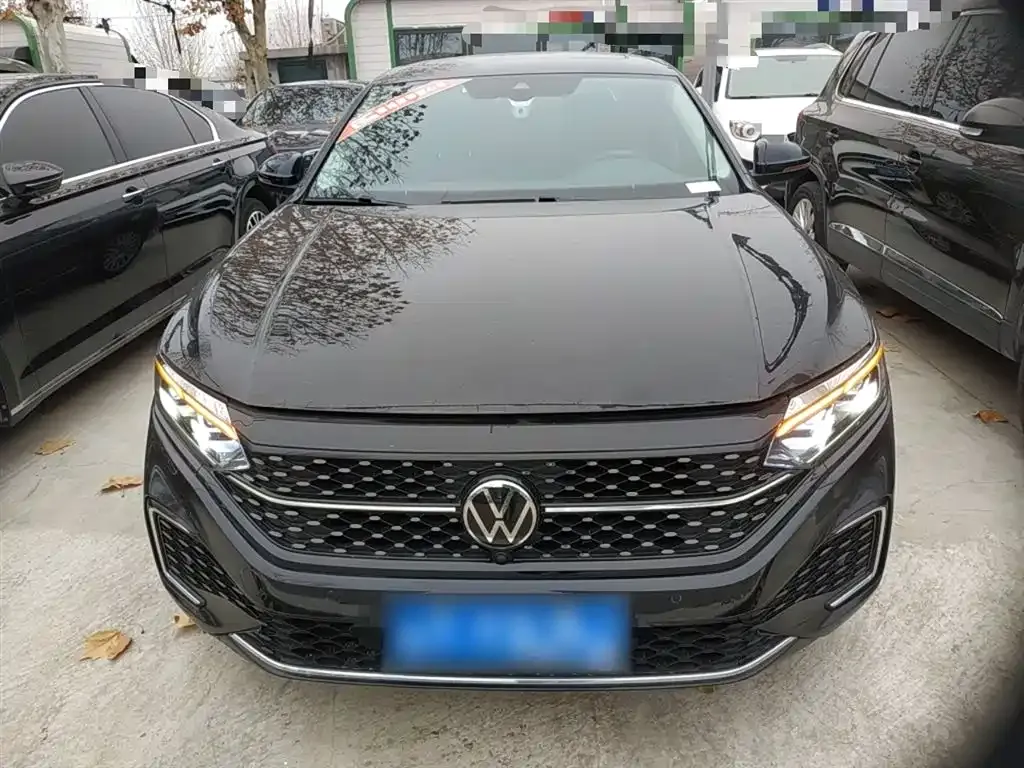 Volkswagen Passat 2023 из CN, фото 7