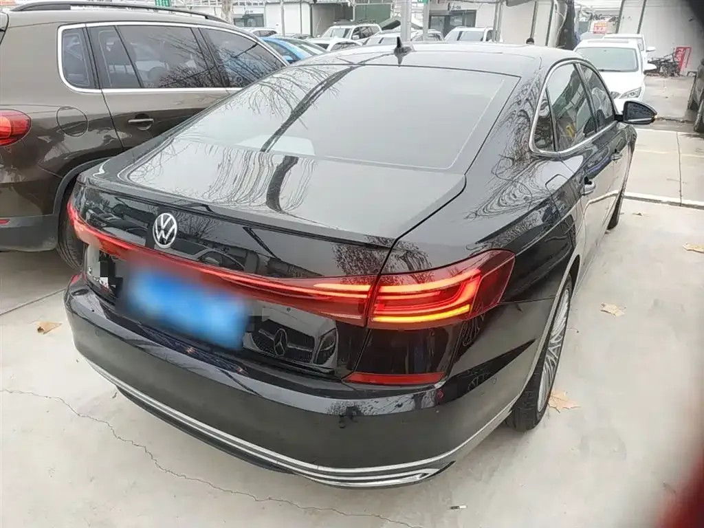 Volkswagen Passat 2023 из CN, фото 2