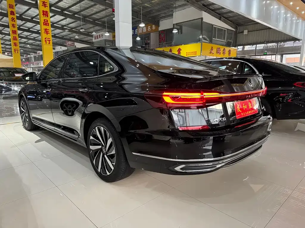 Volkswagen Passat — фото 10