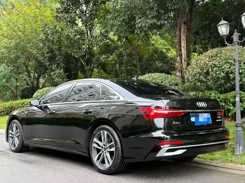 Audi A6L 2024 из CN, фото 6