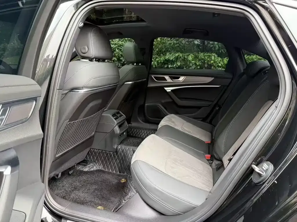 Audi A6L 2024 из CN, фото 5