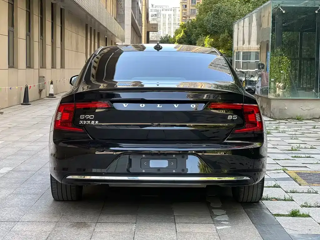 Volvo S90 — фото 6