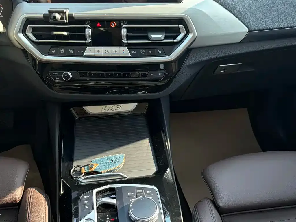 BMW iX3 2023 из CN, фото 5
