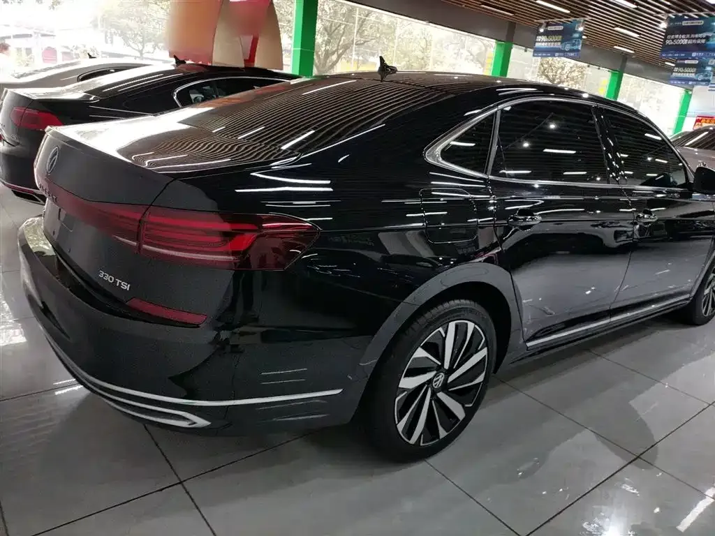 Volkswagen Passat — фото 7