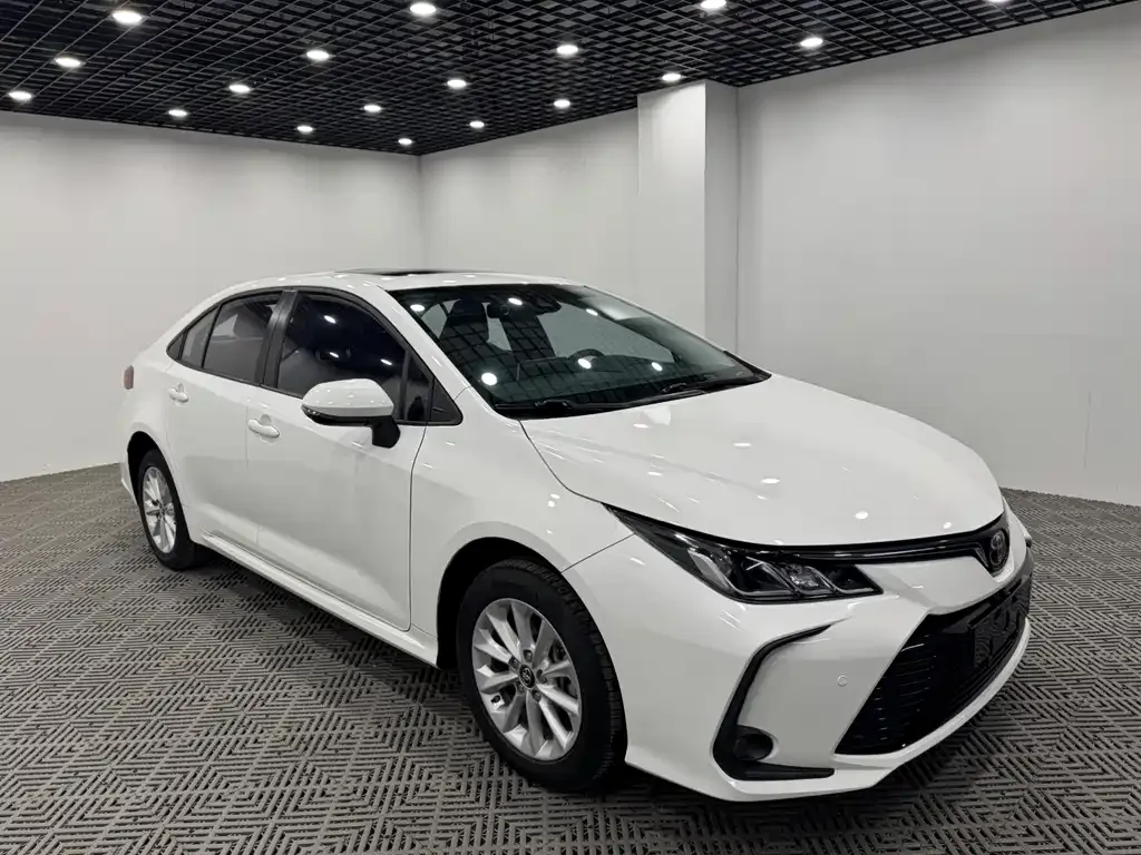 Toyota Corolla 2022 из CN, фото 1