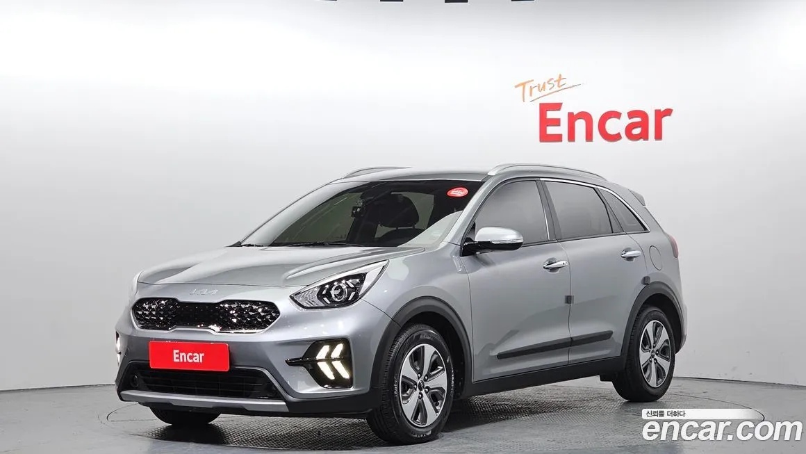 Kia Niro — фото 1