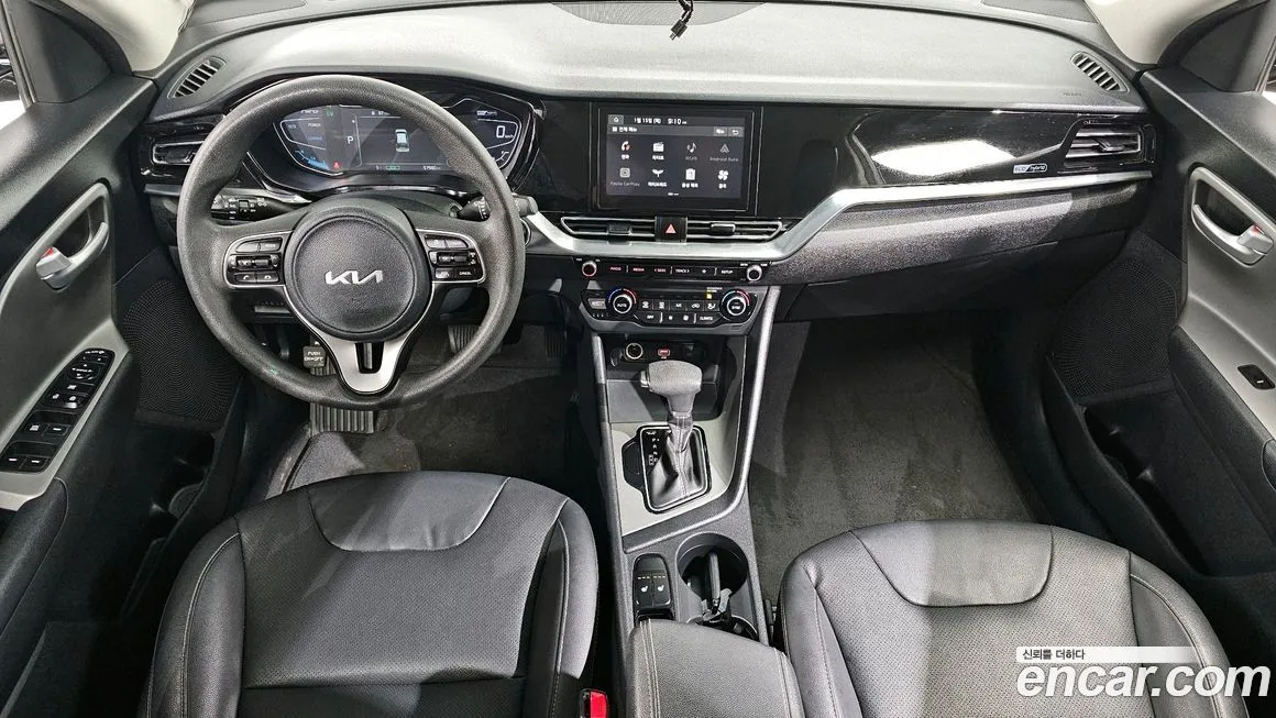 Kia Niro — фото 10