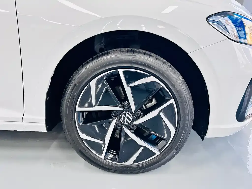 Volkswagen Lavida 2023 из CN, фото 4
