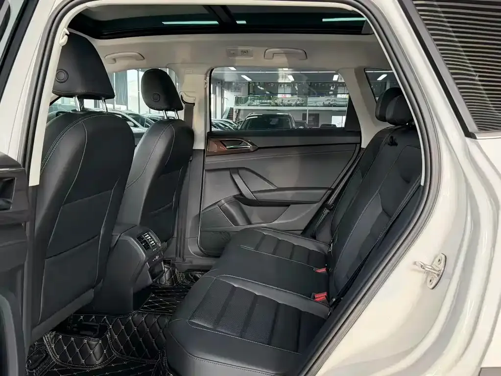 Volkswagen Tharu 2021 из CN, фото 8
