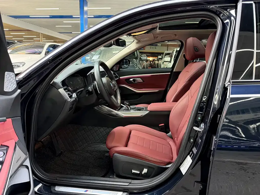 BMW 3 Series 2021 из CN, фото 2